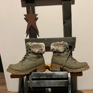 Lugz Olive Ankle Boots with Faux Fur